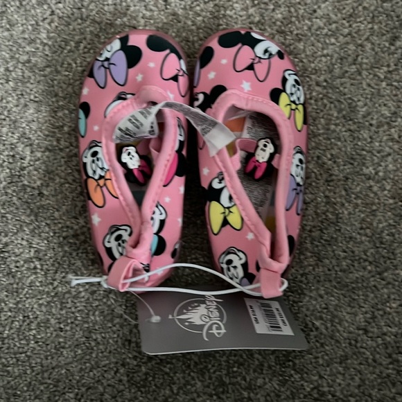 Disney water shoes Minnie Mouse print - Picture 1 of 3